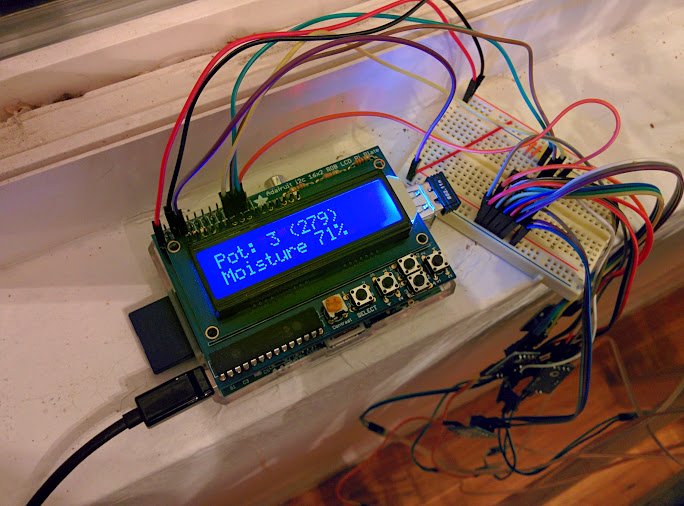 Raspberry Pi soil moisture monitor and display